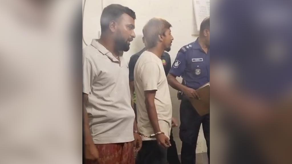ময়মনসিংহে নারীসহ তাঁতী দলের নেতা আটক