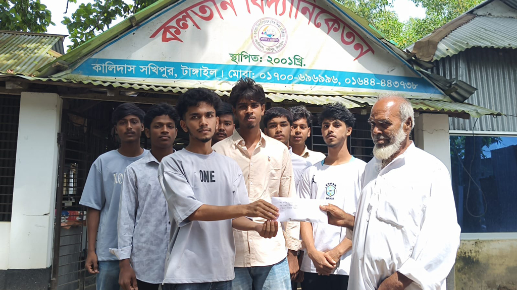 সহপাঠীদের পাশের মিষ্টির টাকায় চিকিৎসা শুরু হওয়া সেই মায়ের পাশে দাঁড়ালেন প্রধানমন্ত্রী