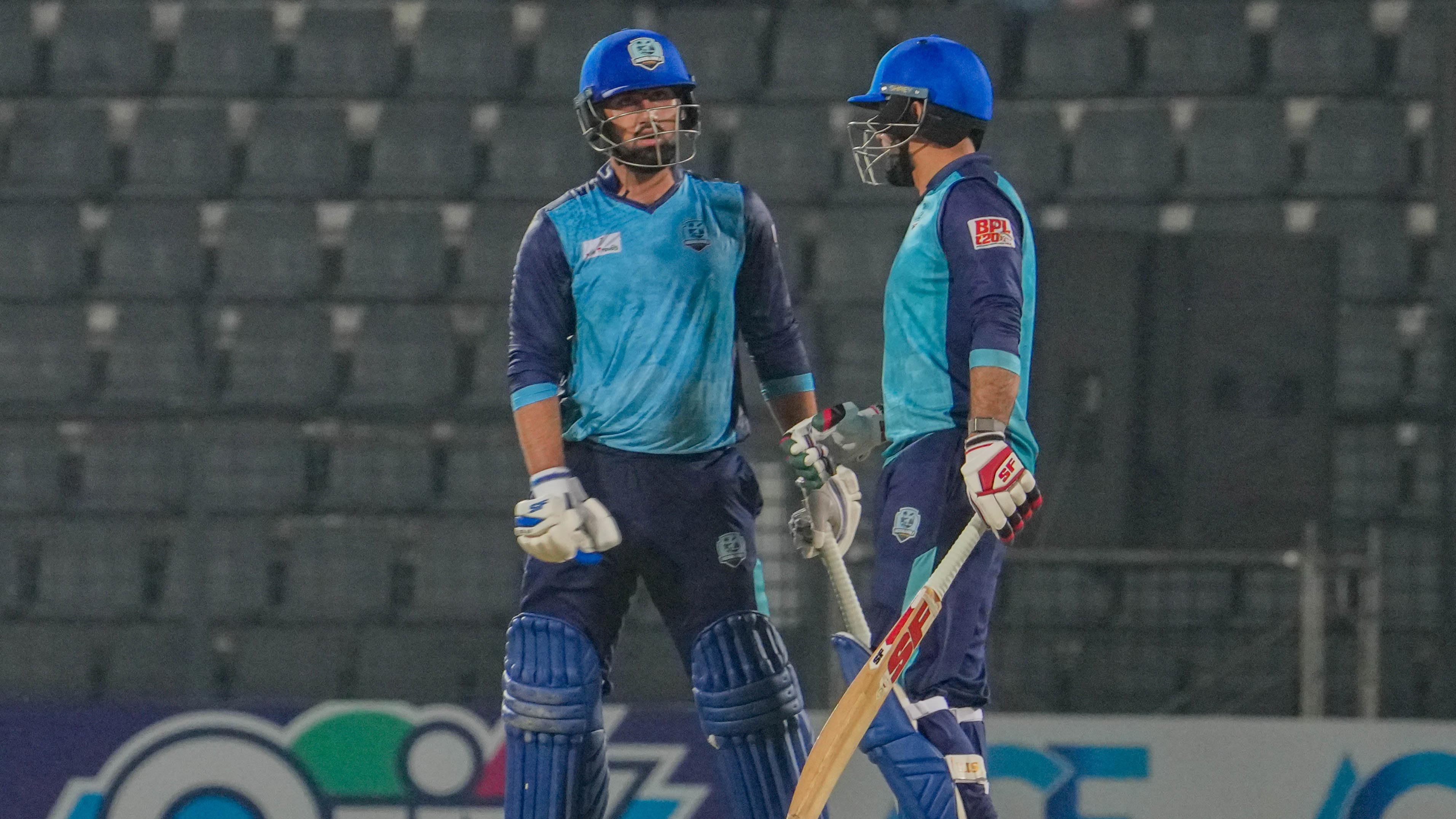 আফগান বাপ-বেটার ঔজ্জ্বল্যে নোয়াখালীর জয়