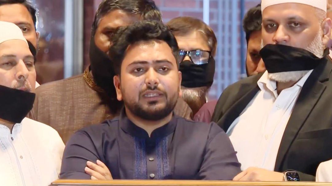 ওয়াকআউটের পর মুখে কালো কাপড় বেঁধে যে অভিযোগ জানাল বিরোধী দল