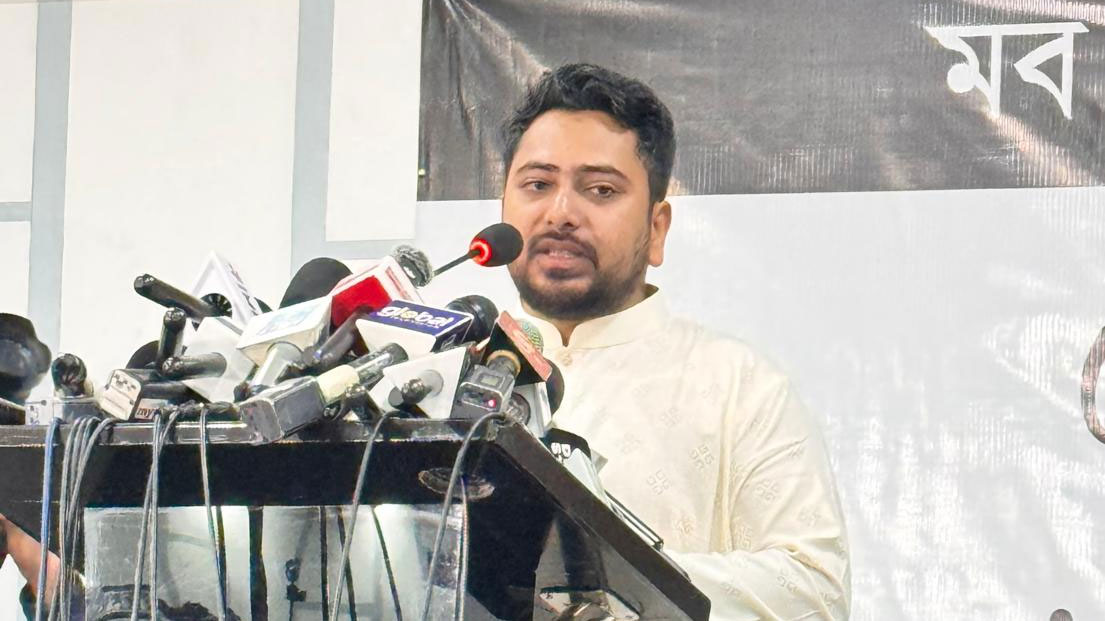 প্রথম আলো-ডেইলি স্টারে হামলায় সরকারের ভেতরের একটা অংশের সংশ্লিষ্টতা রয়েছে: নাহিদ ইসলাম