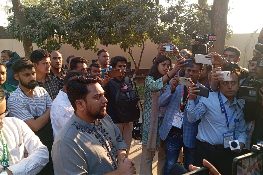 আমরা সরকার গঠনের দ্বারপ্রান্তে: নাহিদ ইসলাম