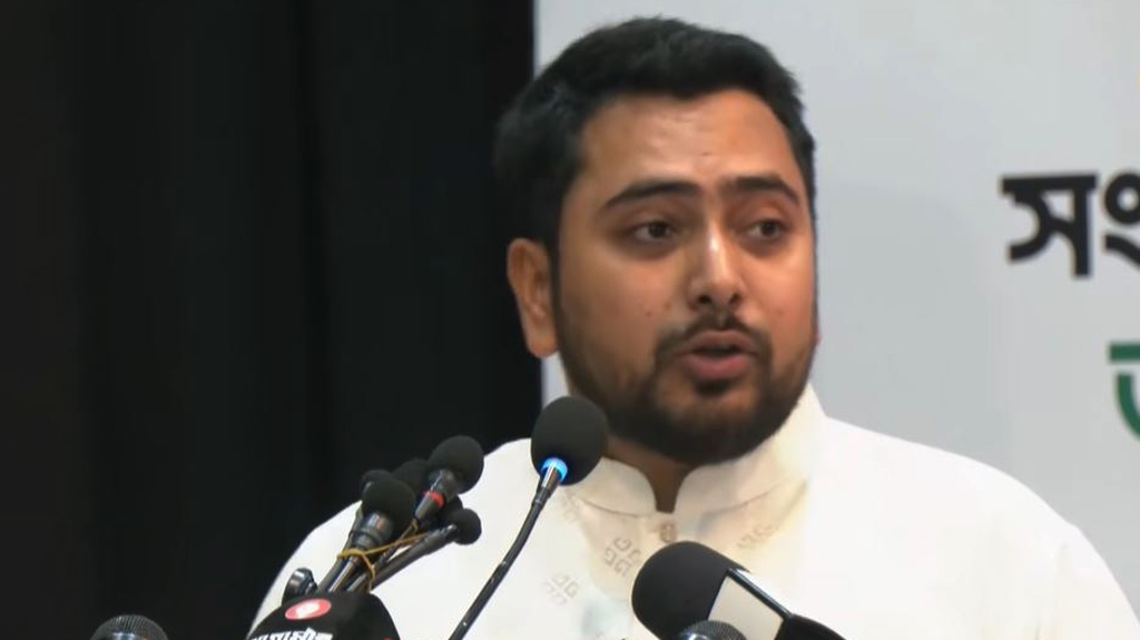 আওয়ামী লীগকে রাজনীতিতে ফিরিয়ে আনার দরজা খোলা রাখা হচ্ছে: নাহিদ ইসলাম