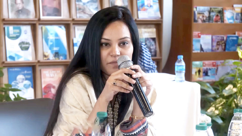 আত্মীয়তার প্রতীকে নারীকে আবদ্ধ করা আধিপত্যবাদী মানসিকতার প্রকাশ: জাবি অধ্যাপক নাহরিন