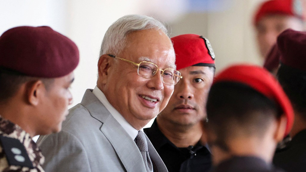 ৫৪ কোটি ডলার পাচার: ক্ষমতার অপব্যবহারে দোষী সাব্যস্ত মালয়েশিয়ার সাবেক প্রধানমন্ত্রী