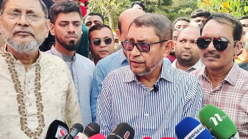 ভবিষ্যতে মানুষকে ডাক্তারের পেছনে ঘুরতে হবে না: নরসিংদীতে স্বাস্থ্যমন্ত্রী