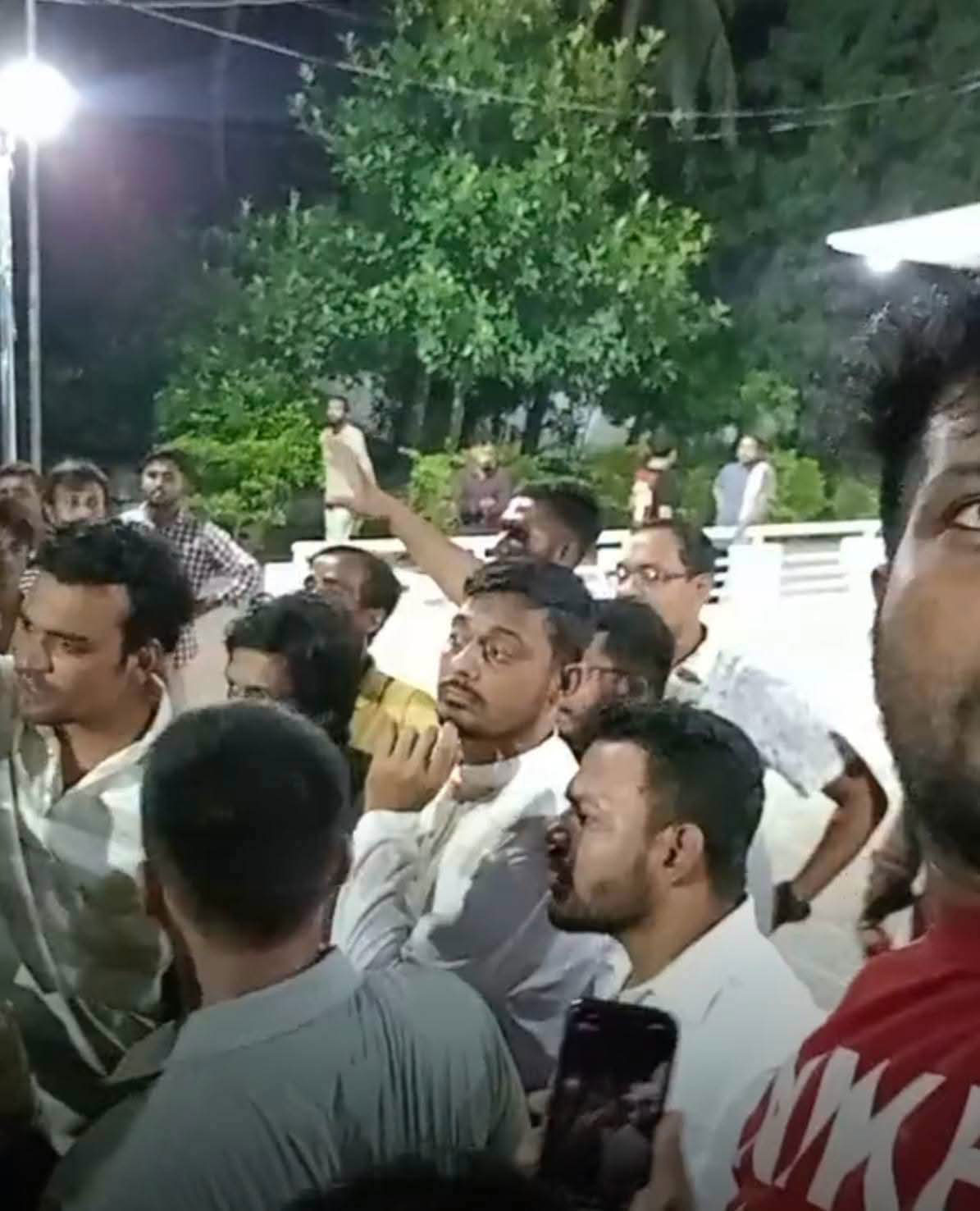 কুষ্টিয়ায় নাসীরুদ্দীন পাটওয়ারীর ওপর হামলার অভিযোগ