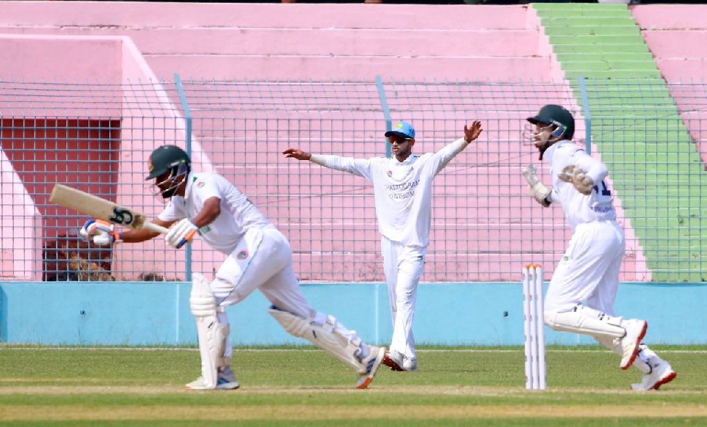 খুলনাকে জেতালেন আফিফ, অপেক্ষায় চট্টগ্রাম