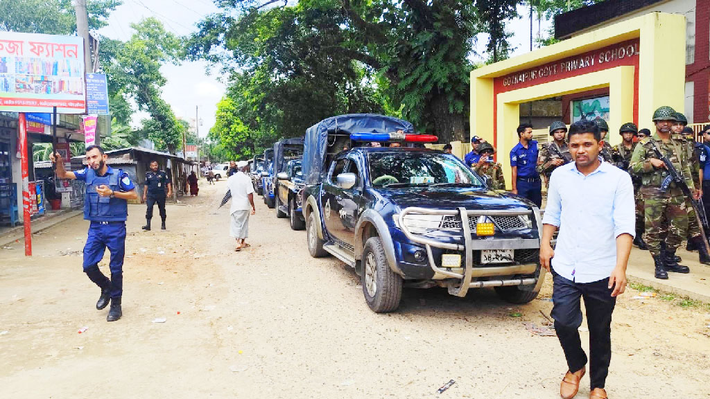 মাইকে ঘোষণা দিয়ে পুলিশের ওপর হামলা: যৌথ অভিযানে ৮ জন গ্রেপ্তার