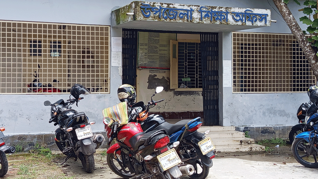 নেছারাবাদে শিক্ষা প্রকল্পে ১৫ লক্ষাধিক টাকার কাজে নয় ছয়, এলজিইডির প্রত্যয়ন নিয়েও প্রশ্ন