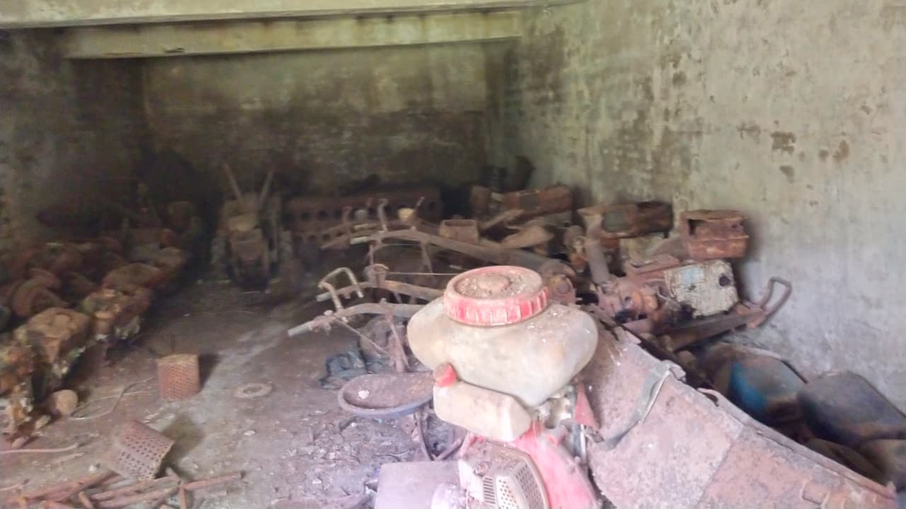 নেছারাবাদে কৃষি অফিসের গুদামের তালা ভেঙে যন্ত্রাংশ বিক্রির চেষ্টা, প্রধান শিক্ষককে শোকজ