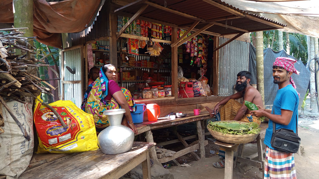 নেছারাবাদে ভূমিকম্পে দুলে ওঠে ঘরবাড়ি, আতঙ্কে স্থানীয়রা