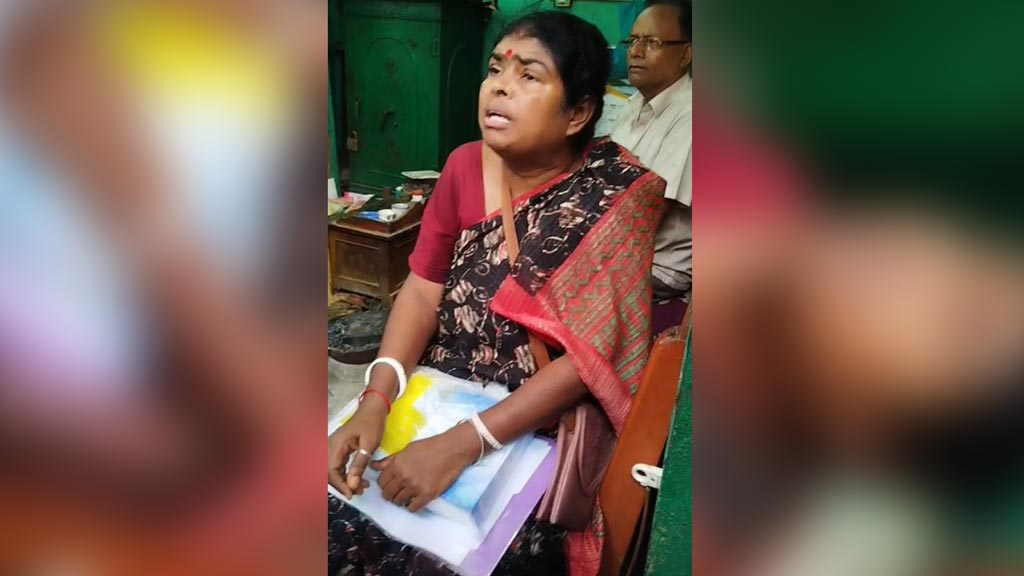 নেছারাবাদ বাজারে ‘শয়তানের নিশ্বাস’ চক্রের তৎপরতা, স্বর্ণালঙ্কার খুইয়ে আতঙ্কে নারীরা