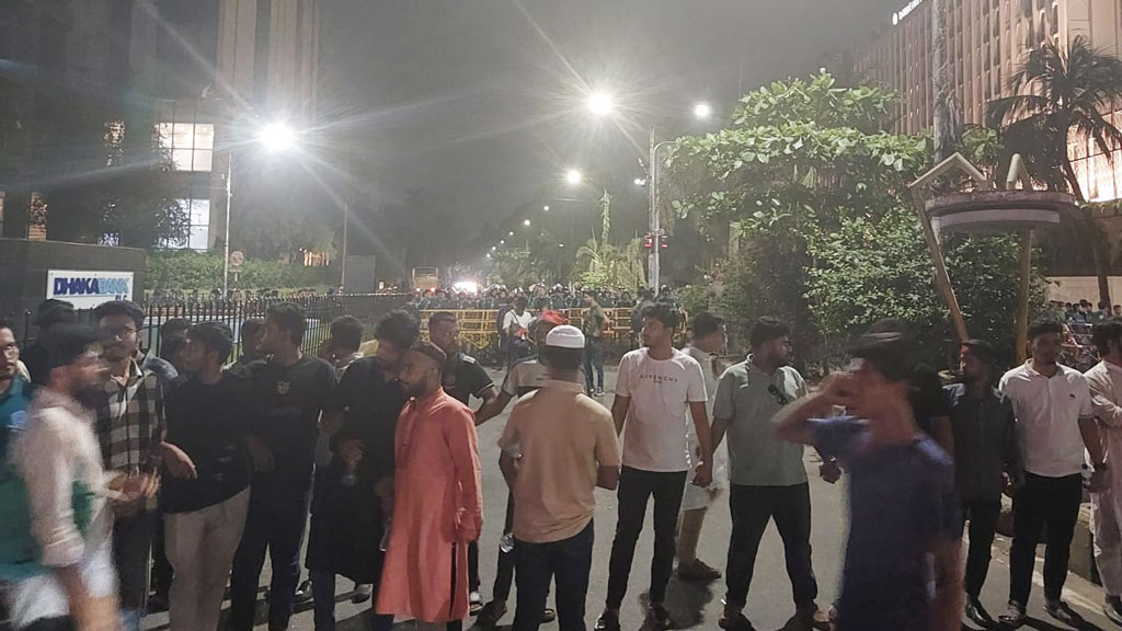 হাসনাতের আলটিমেটাম শেষ, মার্চ টু যমুনা শুরু