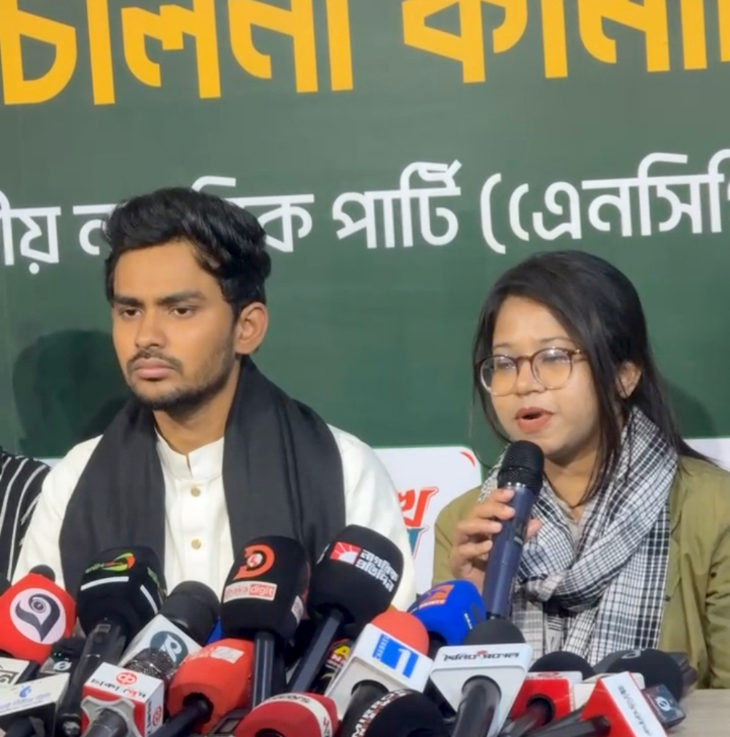 দমন-পীড়ন চলতে থাকলে রাজপথে কর্মসূচি: আসিফ মাহমুদ