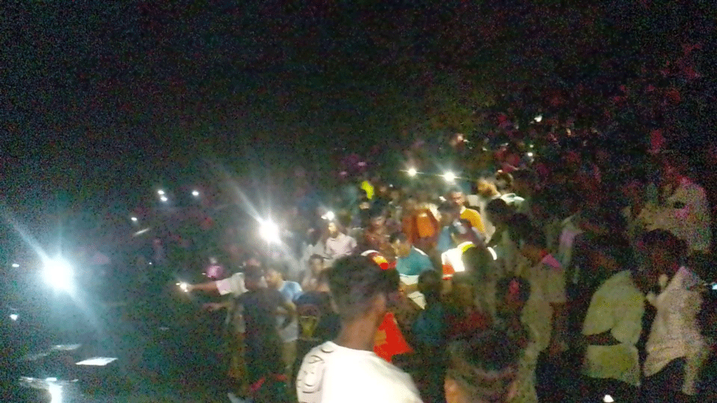 বাবার সঙ্গে নদীতে গোসলে নেমে লাশ হয়ে ফিরল ছেলে