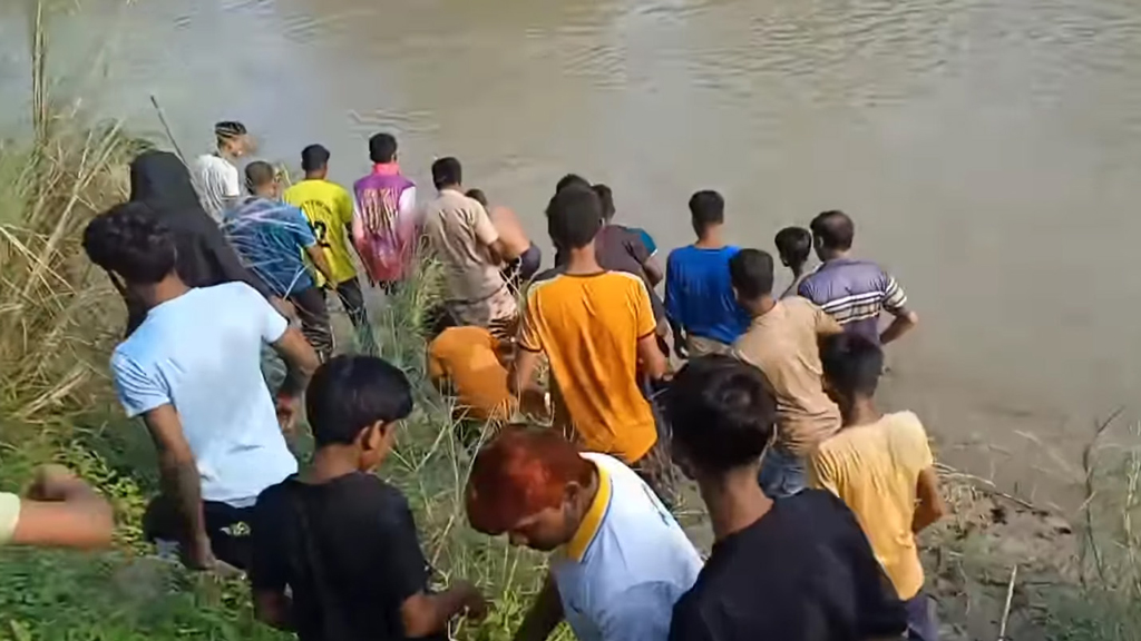 বড়াল নদে গোসল করতে গিয়ে দুই বন্ধুর মৃত্যু