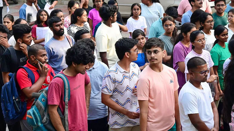 প্রশ্নপত্র ফাঁস: ভারতে মেডিকেল ভর্তি পরীক্ষা বাতিল