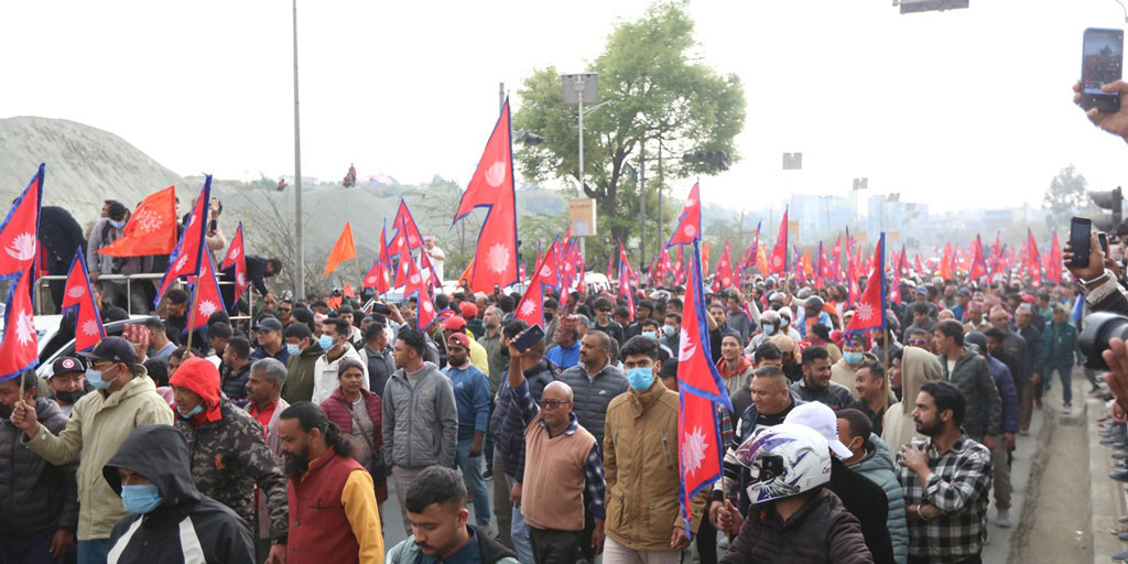 ক্ষমতাচ্যুত রাজাকে স্বাগত জানাতে র‍্যালি, পরিবেশের ক্ষতি করার দায়ে জরিমানা লাখ রুপি