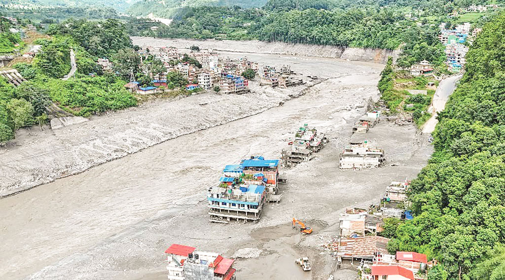 হড়পা বানে বিধ্বস্ত নেপাল, দায়ী কি শুধু প্রকৃতি