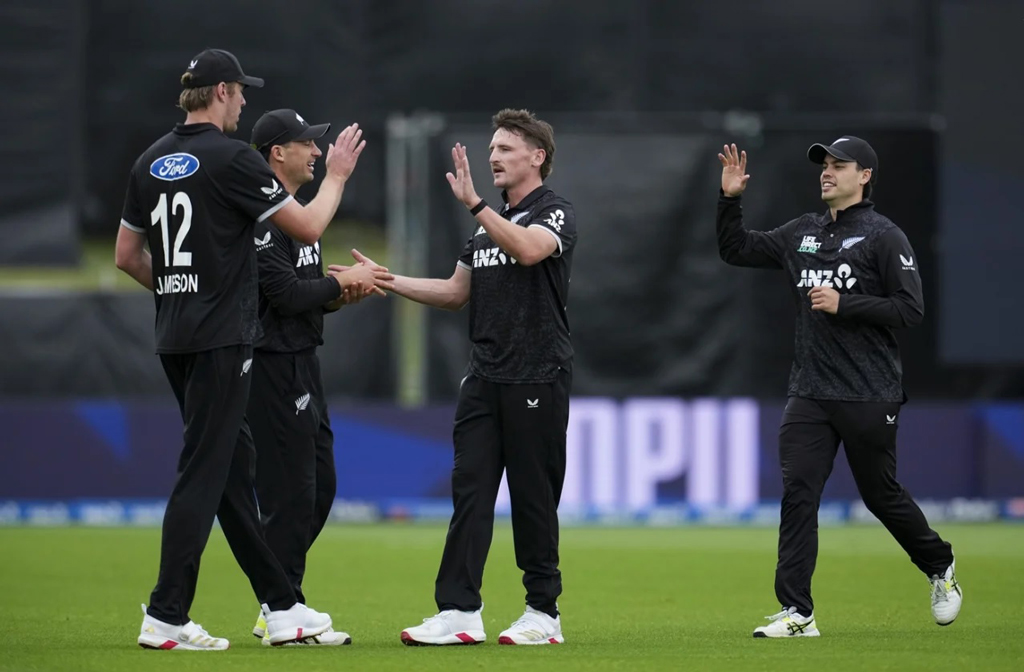 টি-টোয়েন্টির পর ওয়ানডে সিরিজেও বাজিমাত করল নিউজিল্যান্ড