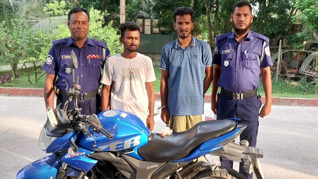প্রেমের কথা পরিবারকে জানানোয় ইয়াবা দিয়ে বন্ধুকে ফাঁসানোর চেষ্টা