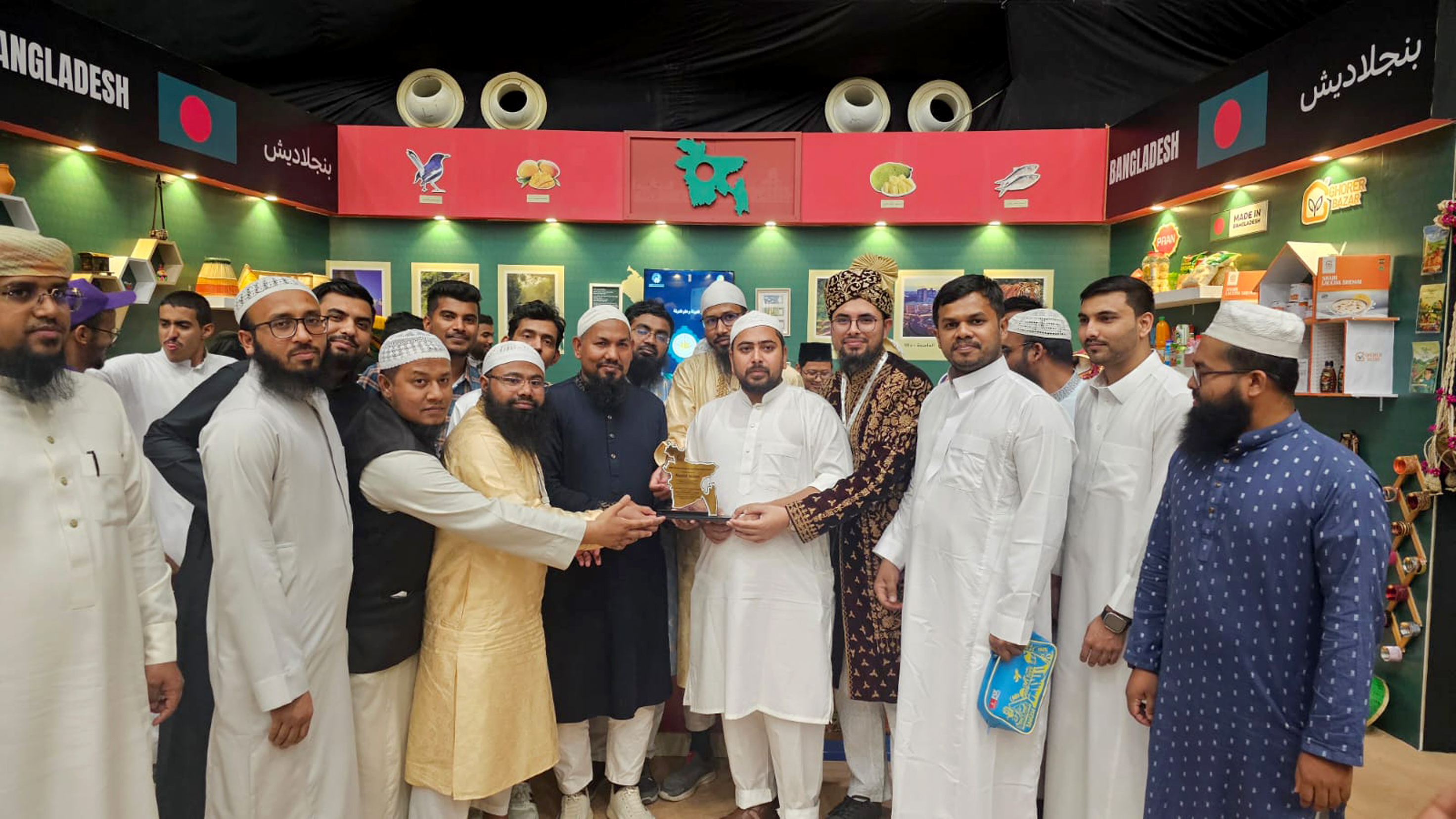 মদিনা বিশ্ববিদ্যালয়ের সাংস্কৃতিক মেলায় নাহিদ ইসলাম