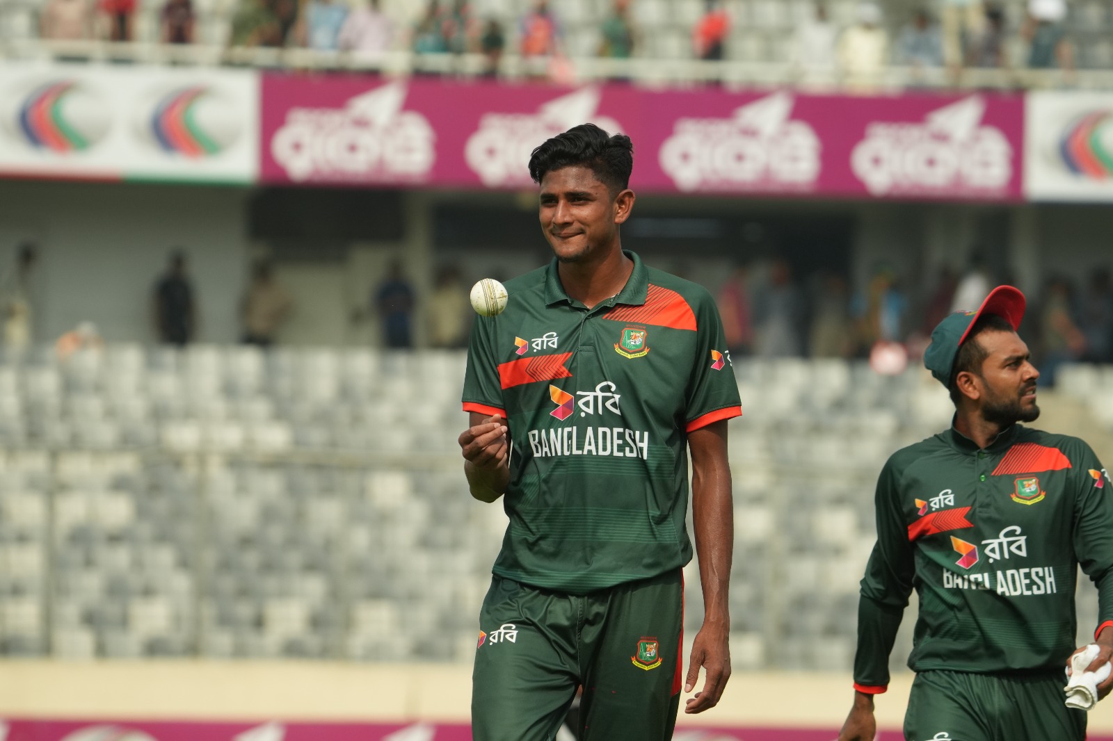 নাহিদ রানার যত্ন নেওয়ার প্রতিশ্রুতি  মিরাজের