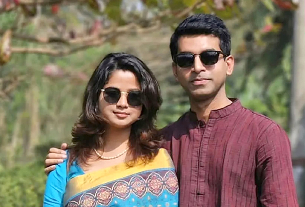 কাস্টমস কর্মকর্তা হত্যা: লাশ নিয়ে স্বজনদের আর্তনাদ