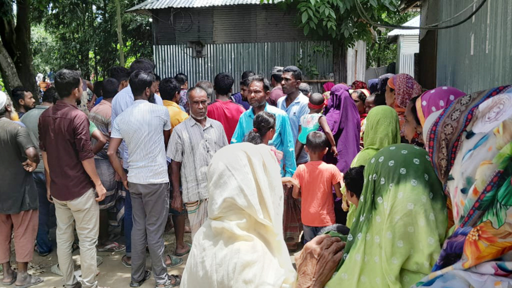 জমি নিয়ে সংঘর্ষে বৃদ্ধা নিহত, আহত ৩