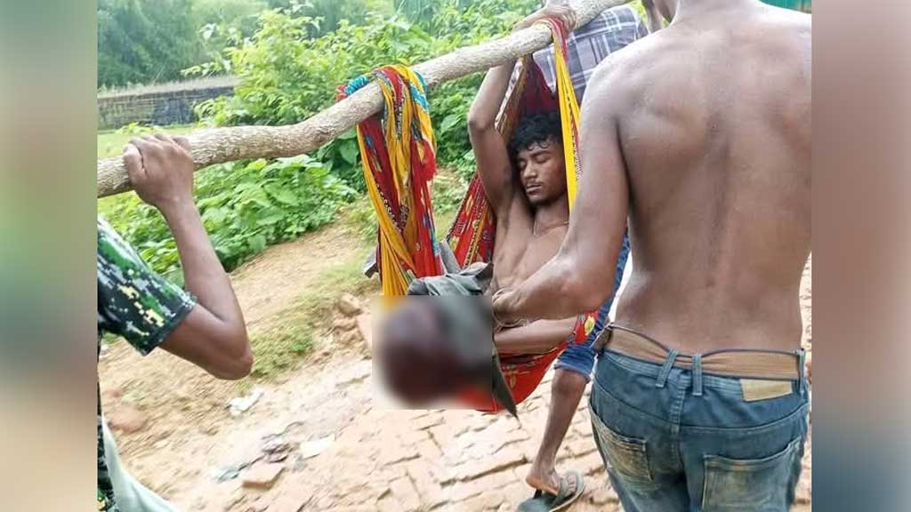 নাইক্ষ্যংছড়ি সীমান্তে মাইন বিস্ফোরণে ফের বাংলাদেশি তরুণের পা উড়ে গেছে