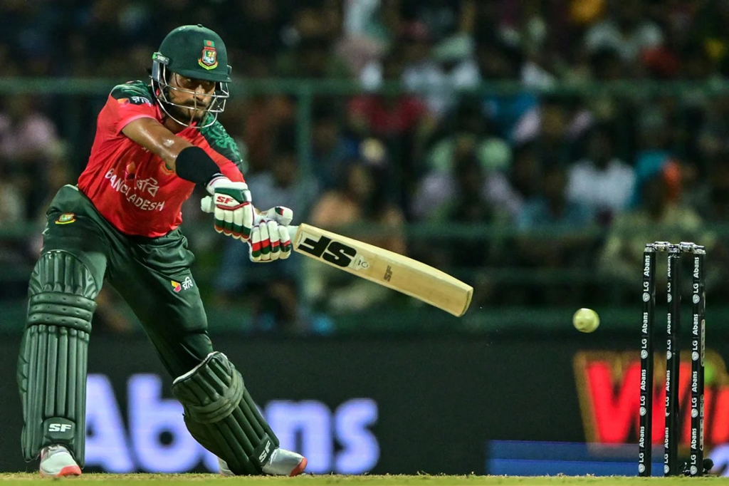 সবশেষ ২০২৫ বিপিএলে ১ সেঞ্চুরি ও ৩ ফিফটিতে ৫১১ রান করেছিলেন নাঈম শেখ। এবার তাঁকে ১ কোটি ১০ লাখ টাকায় নিয়েছে চট্টগ্রাম রয়্যালস। ছবি: ফাইল ছবি