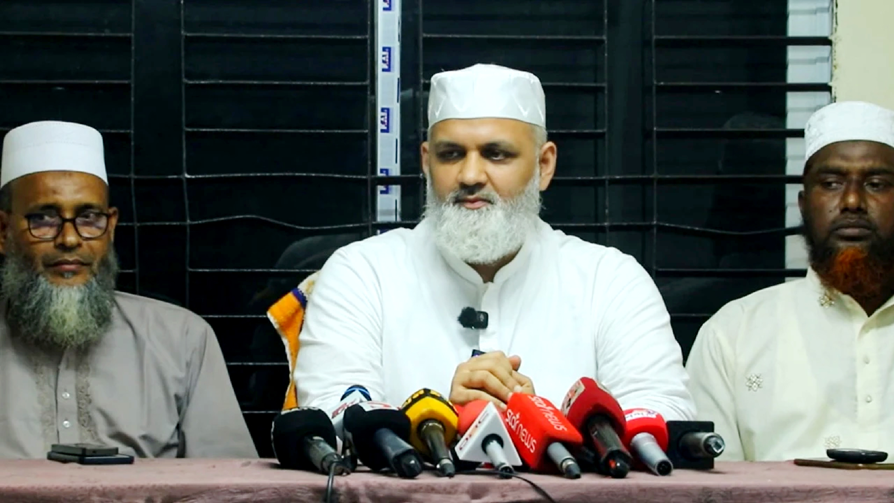 ‘মজুত ছিল, তবু সংকট কেন’— বিশেষ বৈঠকের আলোচনা তুলে ধরে দীর্ঘ পোস্ট জামায়াত এমপির