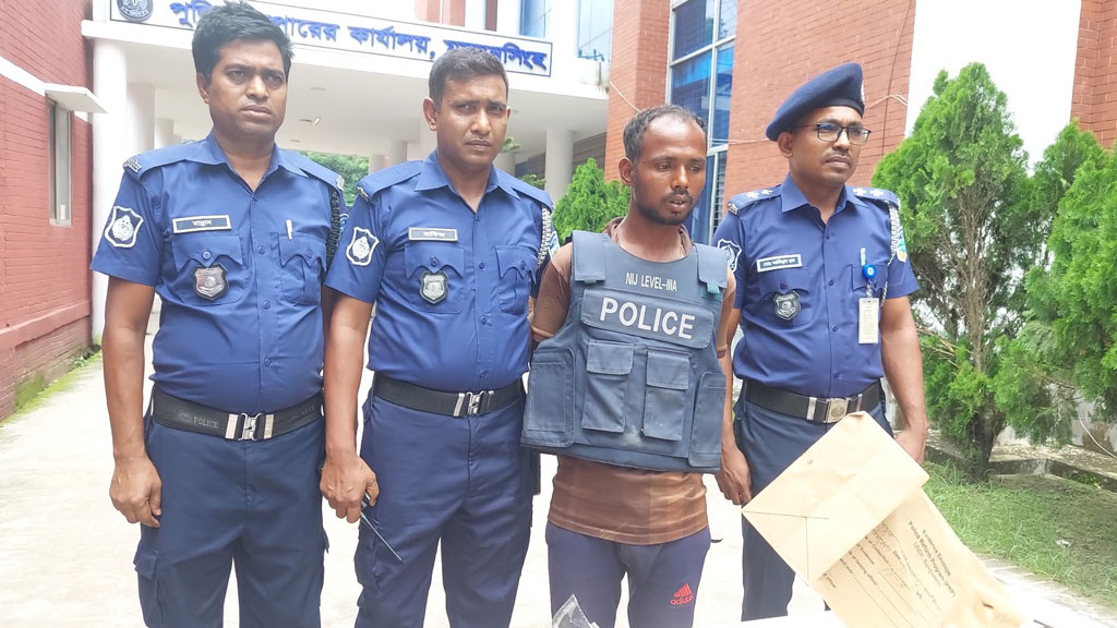 ব্যক্তিগত ক্ষোভ থেকে ভাবি ও ভাতিজা-ভাতিজিকে হত্যা করেন নজরুল