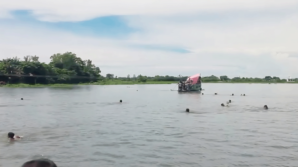 হবিগঞ্জে বরযাত্রীবাহী নৌকা বিদ্যুতায়িত, আহত ৫