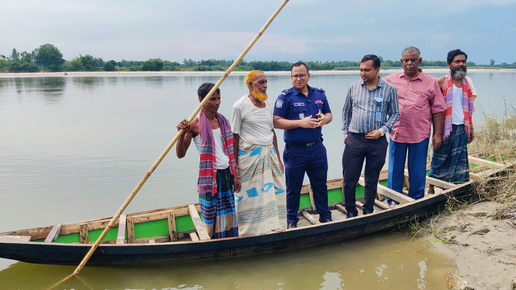 নৌকা পেলেন সেই মাঝিয়ালির চরবাসীরা