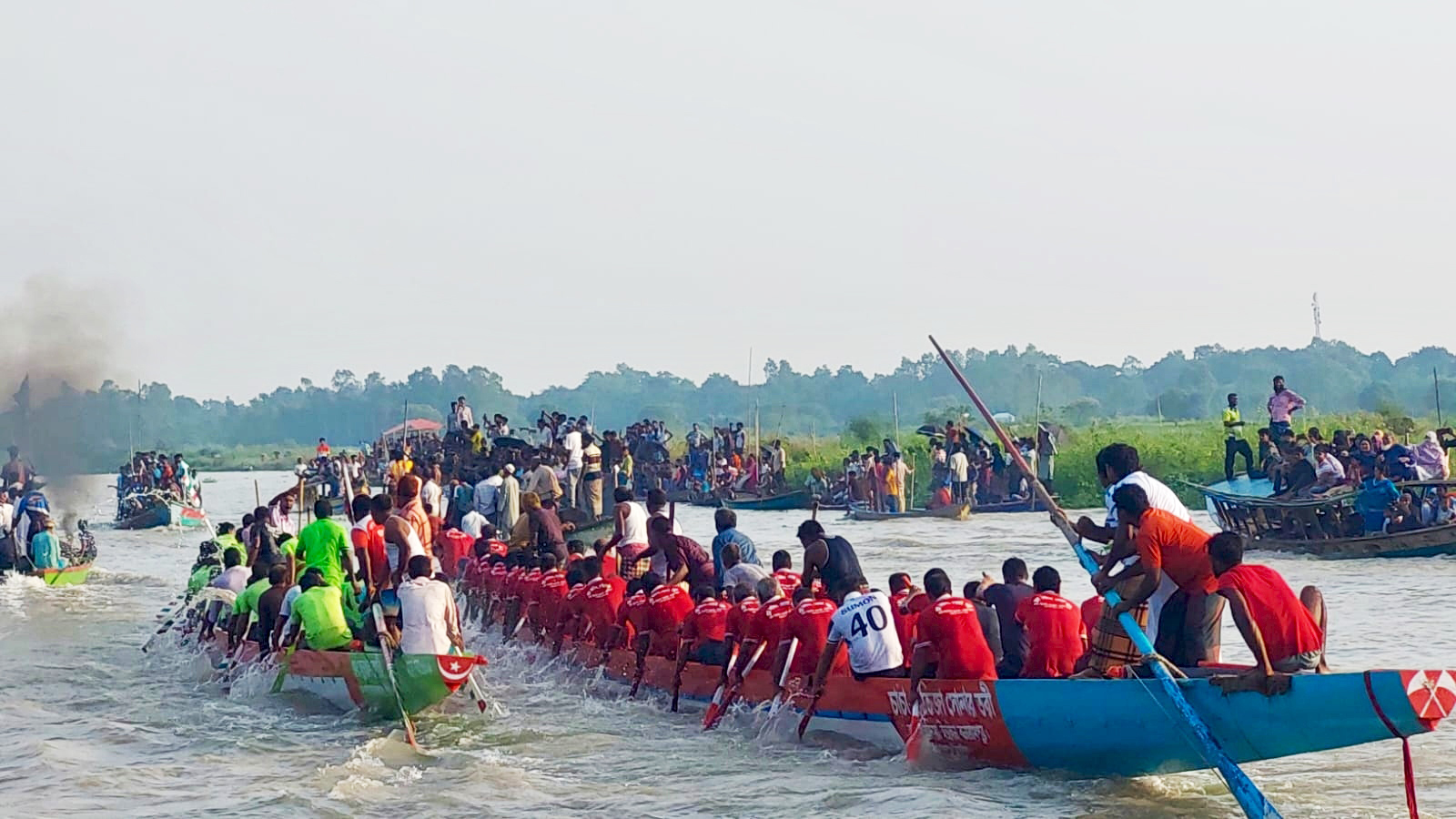 ২২ নৌকার লড়াই, কালীগঙ্গার বেউথা ঘাটে নৌকাবাইচের আসর