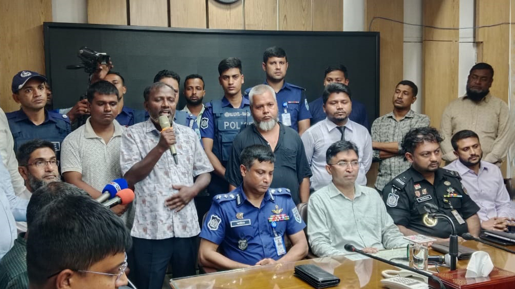 নীলফামারীর উত্তরা ইপিজেডে শ্রমিকদের অসন্তোষ নিরসন, আগামীকাল কাজে যোগ দেবেন তাঁরা