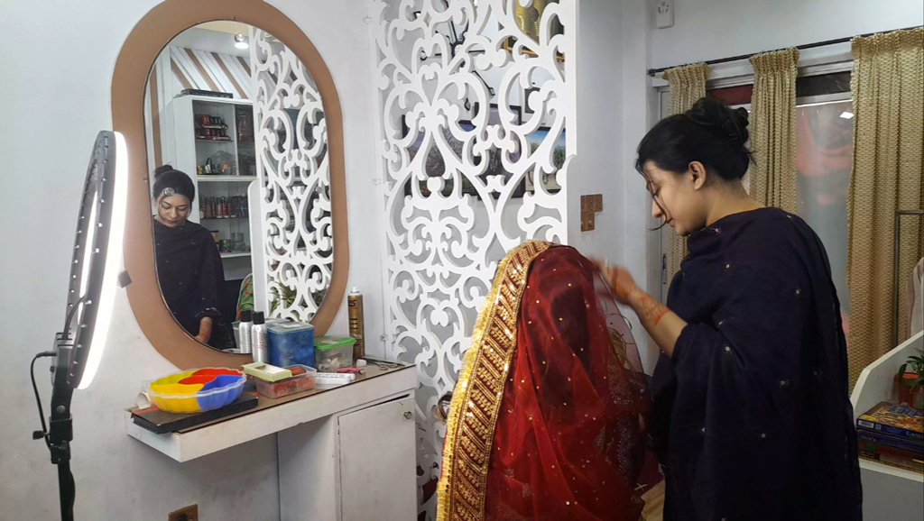 একাধিক বিয়ের আয়োজনে ব্যস্ত সময় পার করছে সংশ্লিষ্ট প্রতিষ্ঠান। ছবি: আজকের পত্রিকা