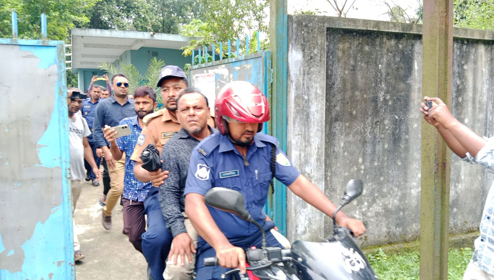 সৈয়দপুরে রেলপাত চুরির চেষ্টায় প্রকৌশলীর বিরুদ্ধে মামলা, তিন সদস্যের তদন্ত
