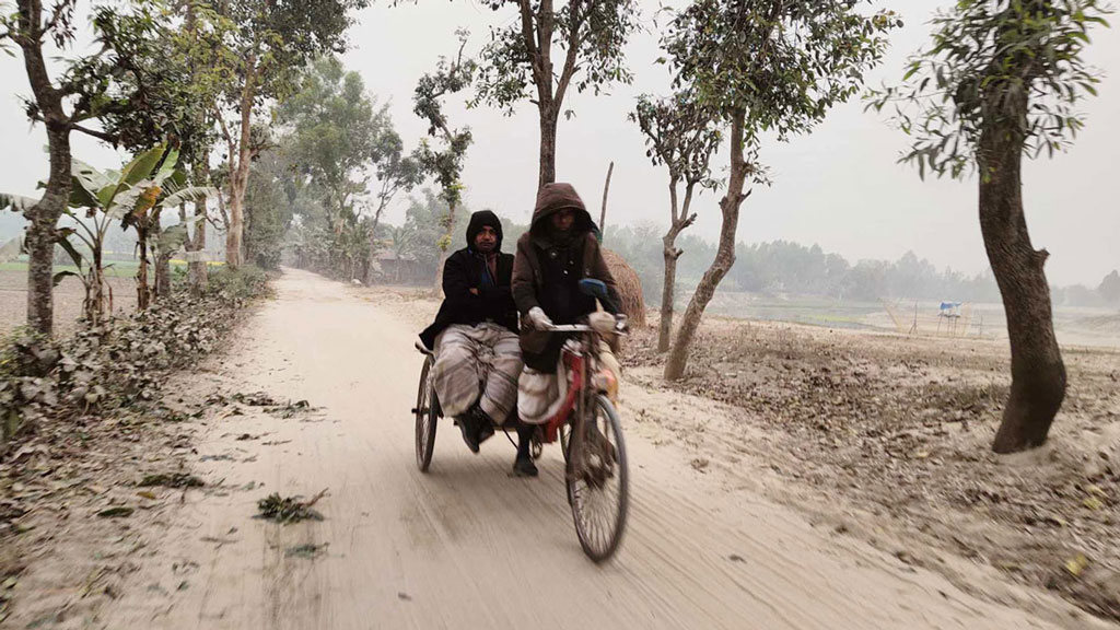 নীলফামারীতে তাপমাত্রা বাড়ায় নিম্ন আয়ের মানুষের স্বস্তি