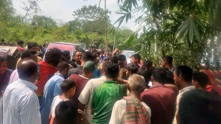 ডিমলায় টিকা নিতে গিয়ে পিকআপের ধাক্কায় নানি-নাতনি নিহত