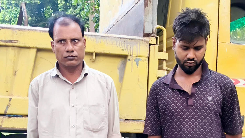 ময়মনসিংহে চোরাই ট্রাকসহ ব্যবসায়ী আটক