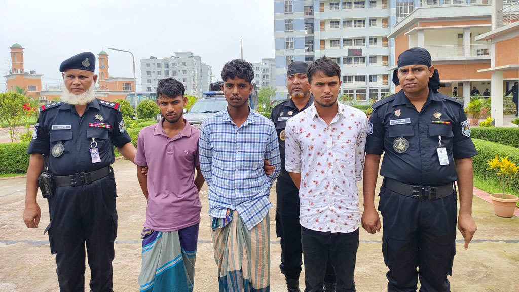 নান্দাইলে পোশাকশ্রমিককে দলবদ্ধ ধর্ষণ মামলায় গ্রেপ্তার ৩