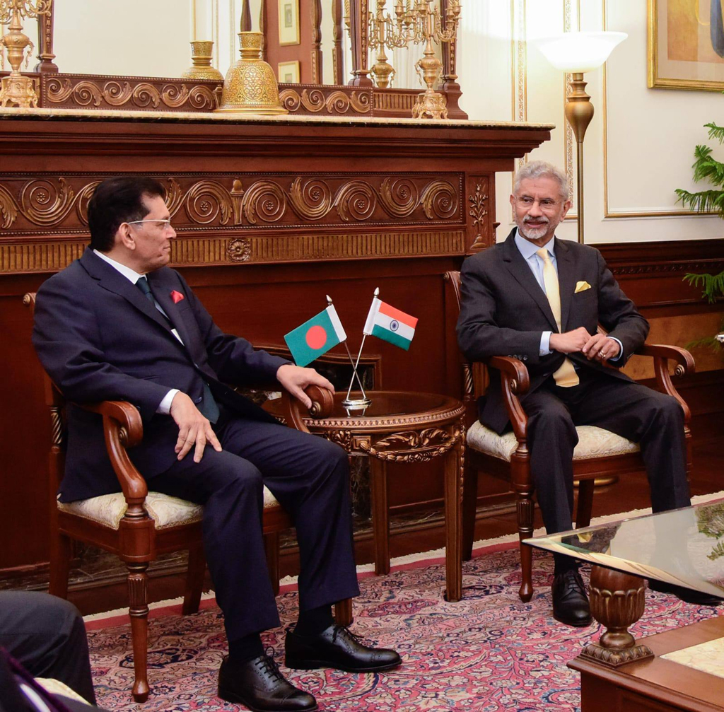 ভিসাপ্রক্রিয়া শিগগির সহজ করার আভাস ভারতের