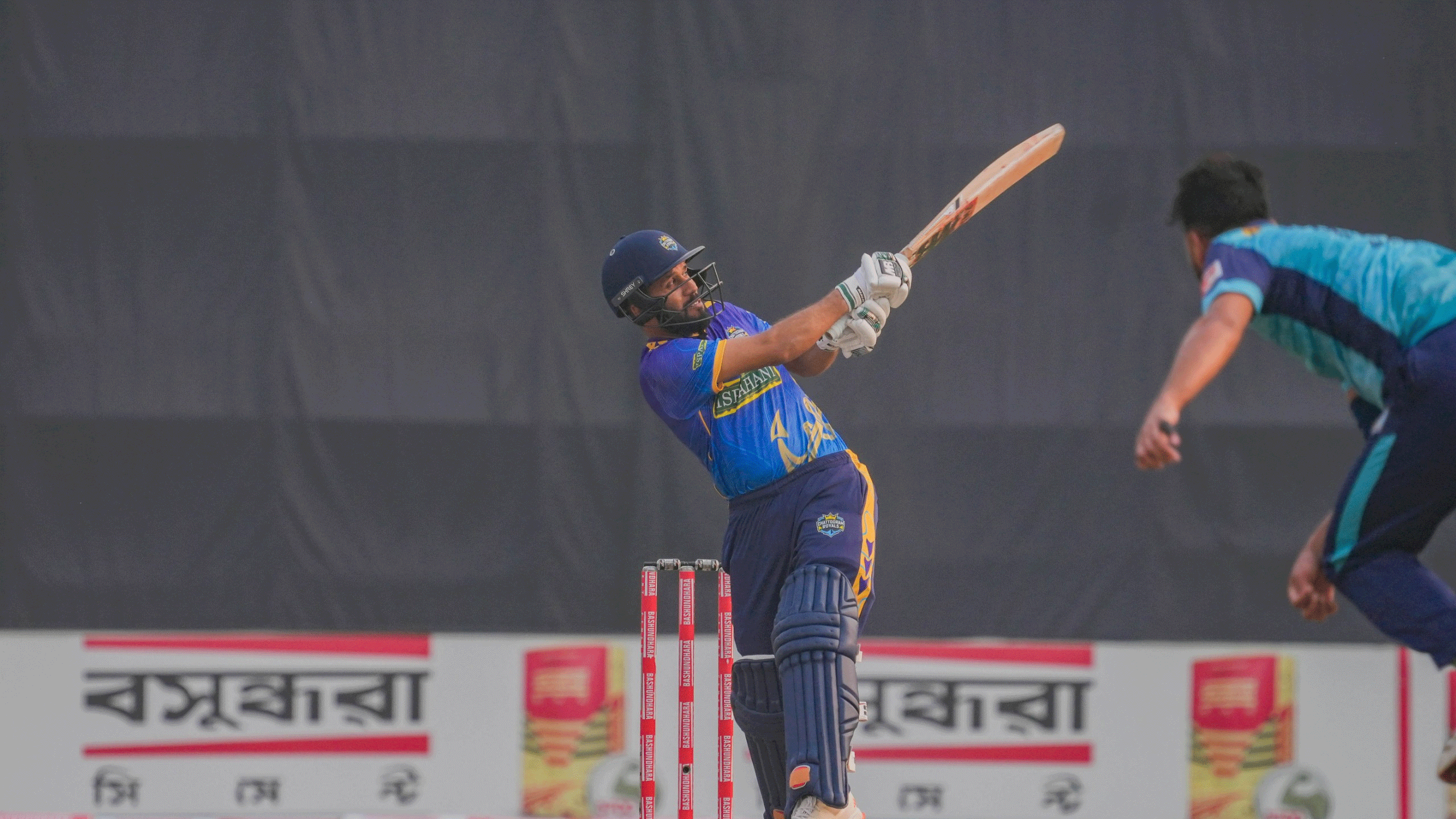 চট্টগ্রামের কাছে হেরে সবার আগে নোয়াখালীর বিদায়