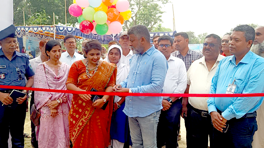 নওগাঁয় শুরু হয়েছে ৪৭তম জাতীয় বিজ্ঞান মেলা