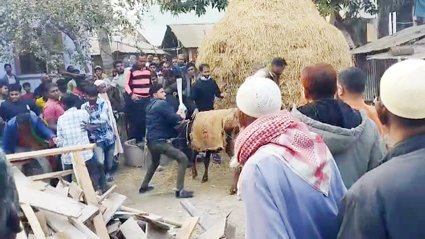 নওগাঁয় ভিডিও করাকে কেন্দ্র করে জামায়াত-বিএনপি সংঘর্ষ, আহত ১০