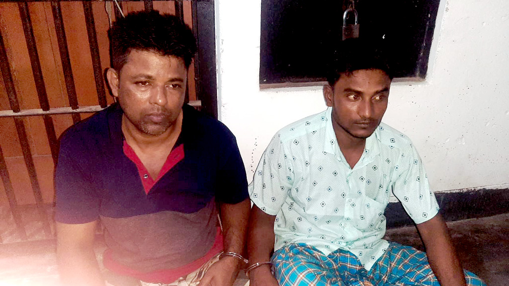 ধামইরহাট সীমান্তে অনুপ্রবেশকারী অভিযোগে আটক ২