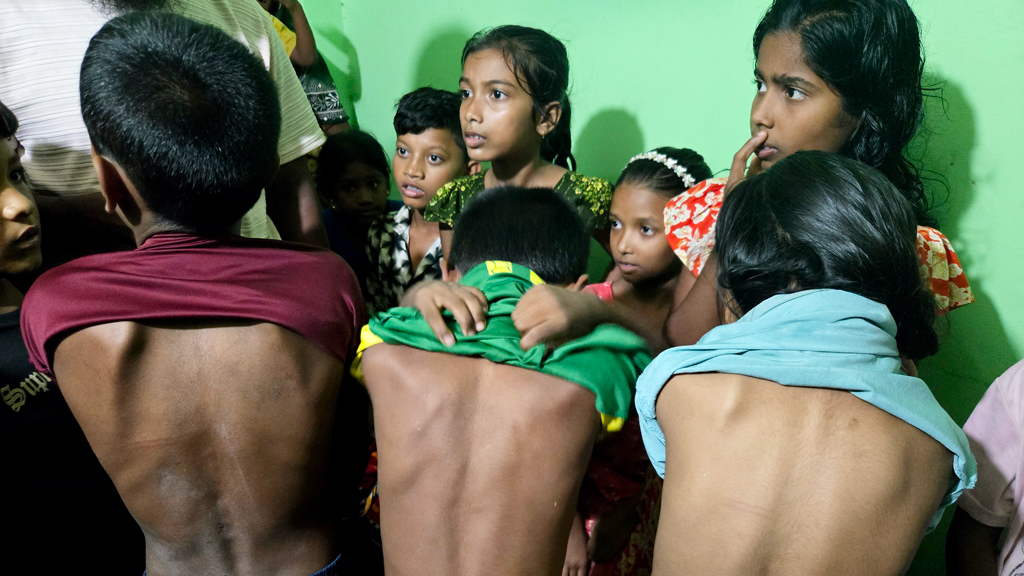 আর্জেন্টিনাকে নিয়ে ব্যঙ্গাত্মক গান, ১৭ শিক্ষার্থীকে মারধরের অভিযোগ শিক্ষকের বিরুদ্ধে